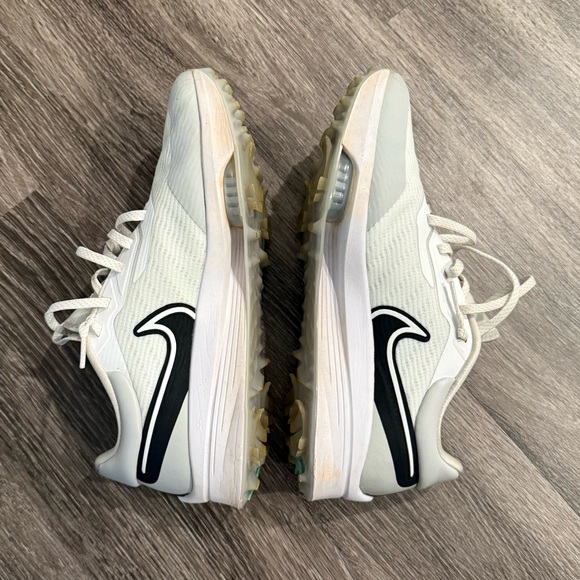 Nike Men’s Air Zoom Infinity Tour NEXT% Golf Shoes - Picture 3 of 8
